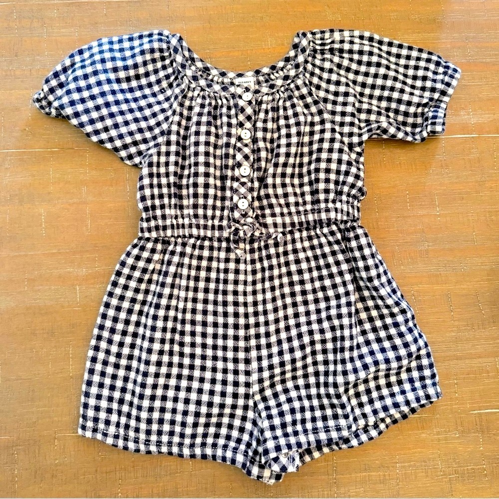 Old Navy Gingham black and white romper - Picture 4 of 4